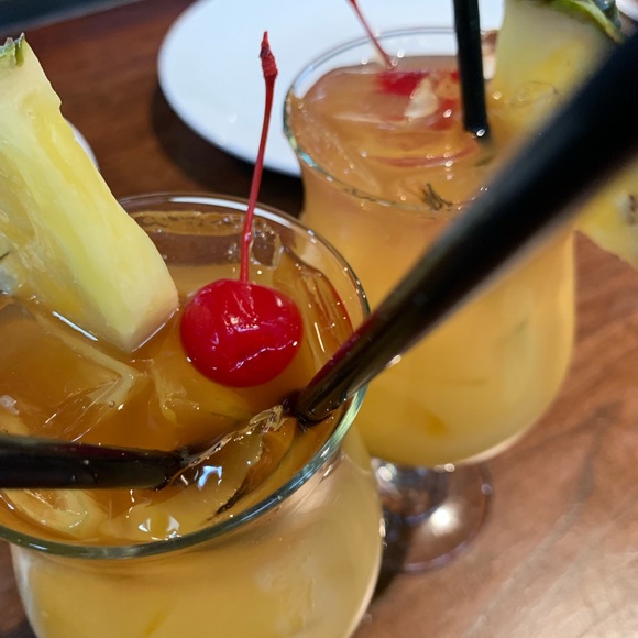 Meet your Posher, Isis - Picture 1 of 1